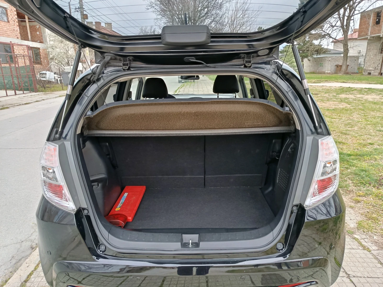 Honda Jazz Хибриден , снимка 5 - Автомобили и джипове - 53953529