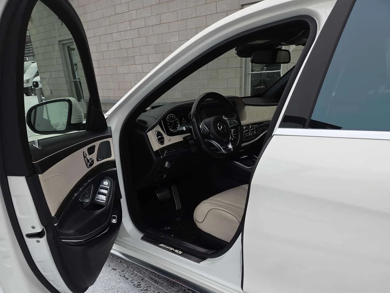 Mercedes-Benz S 63 * AMG * CARFAX * ЦЕНА ДО БГ, снимка 10 - Автомобили и джипове - 53961193