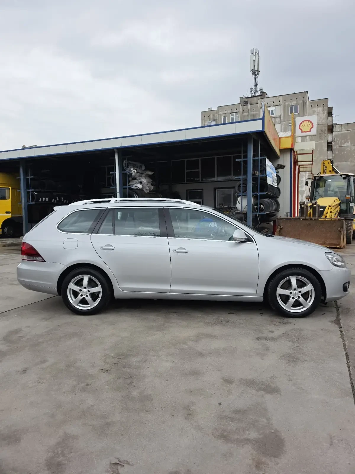 VW Golf 2.0 TDI 140к.с., снимка 4 - Автомобили и джипове - 54078902