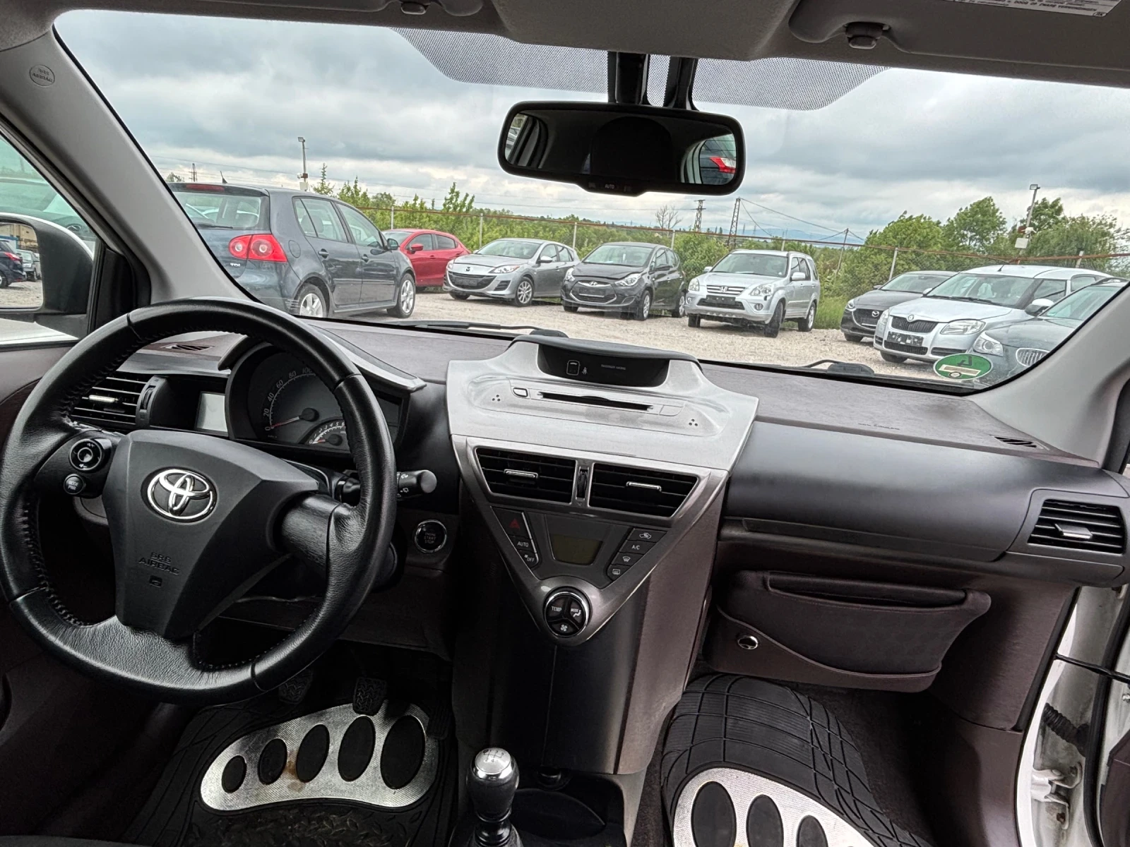 Toyota IQ 1.0-68кс, AC, снимка 10 - Автомобили и джипове - 54570626