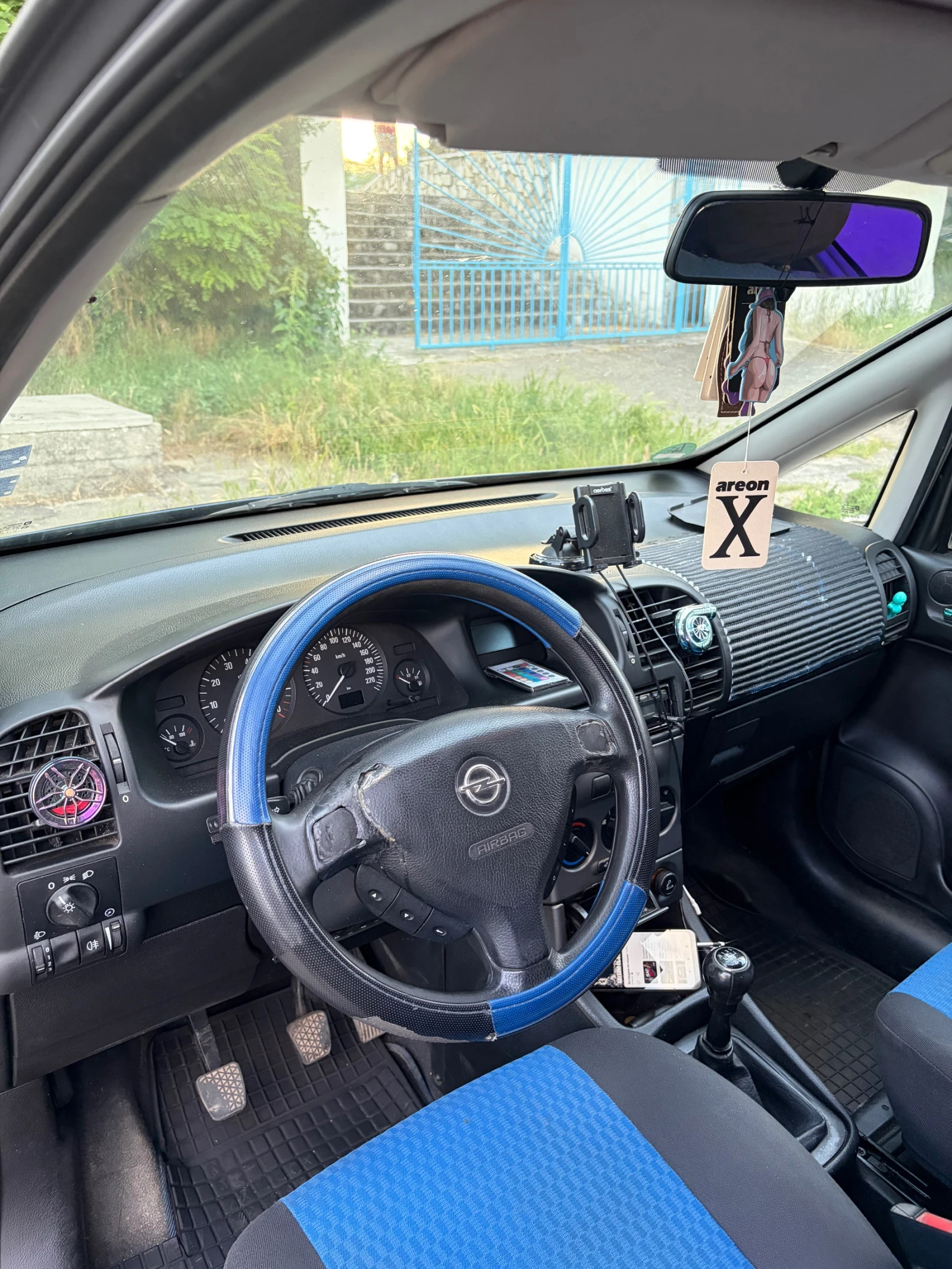 Opel Zafira, снимка 11 - Автомобили и джипове - 54990635