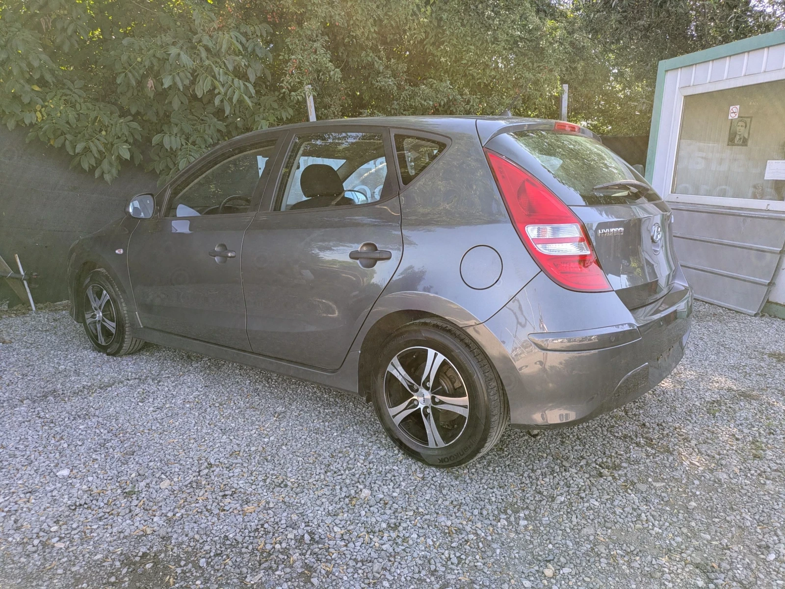 Hyundai I30 1.4i 105k.c, снимка 4 - Автомобили и джипове - 55244174
