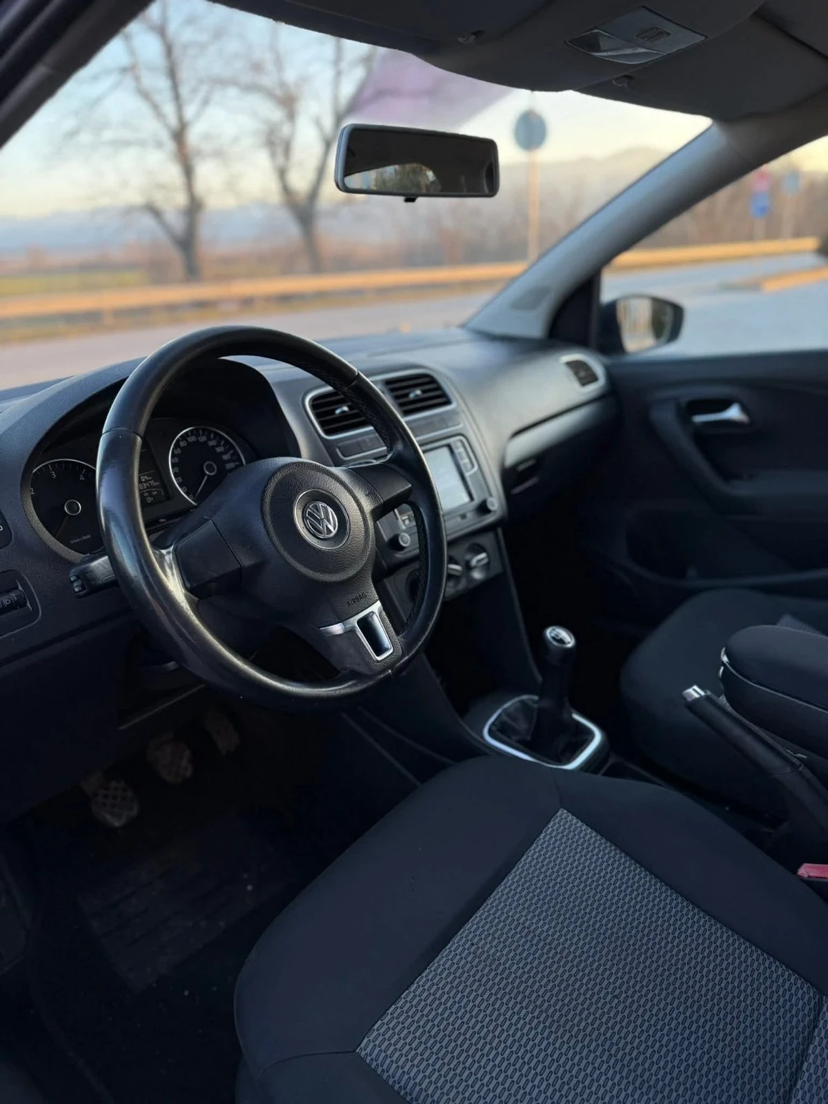 VW Polo, снимка 6 - Автомобили и джипове - 55748954