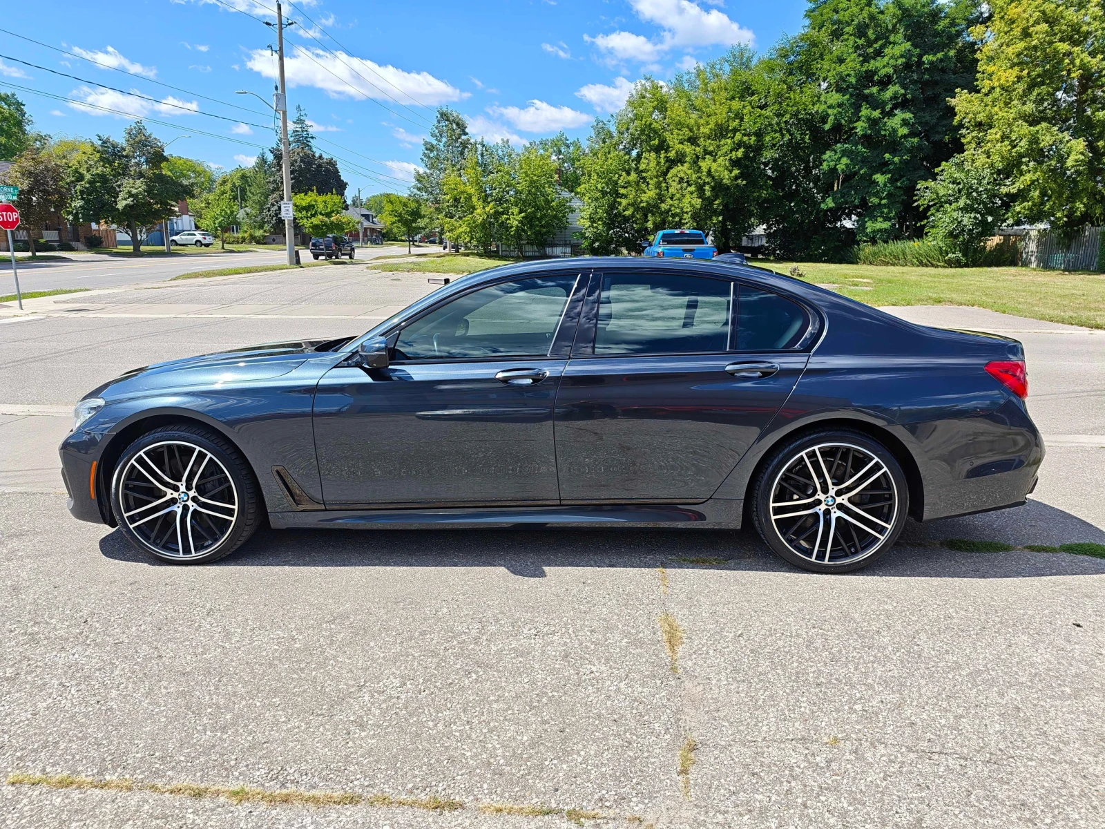 BMW 750 * 750i xDrive * CARFAX * ОПЦИЯ ЗА ФИНАНСИРАНЕ , снимка 11 - Автомобили и джипове - 55850052
