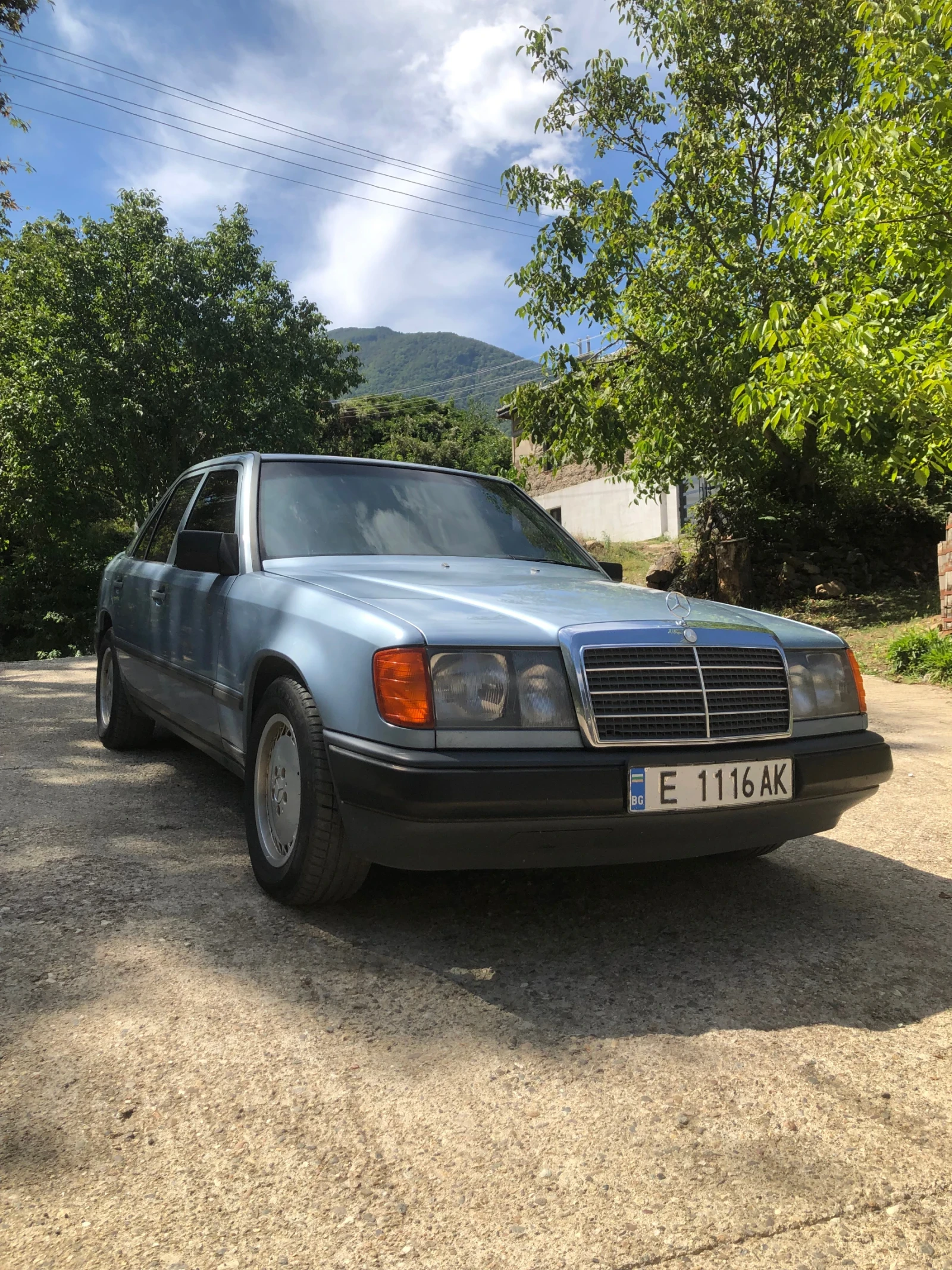 Mercedes-Benz 124 2.5d