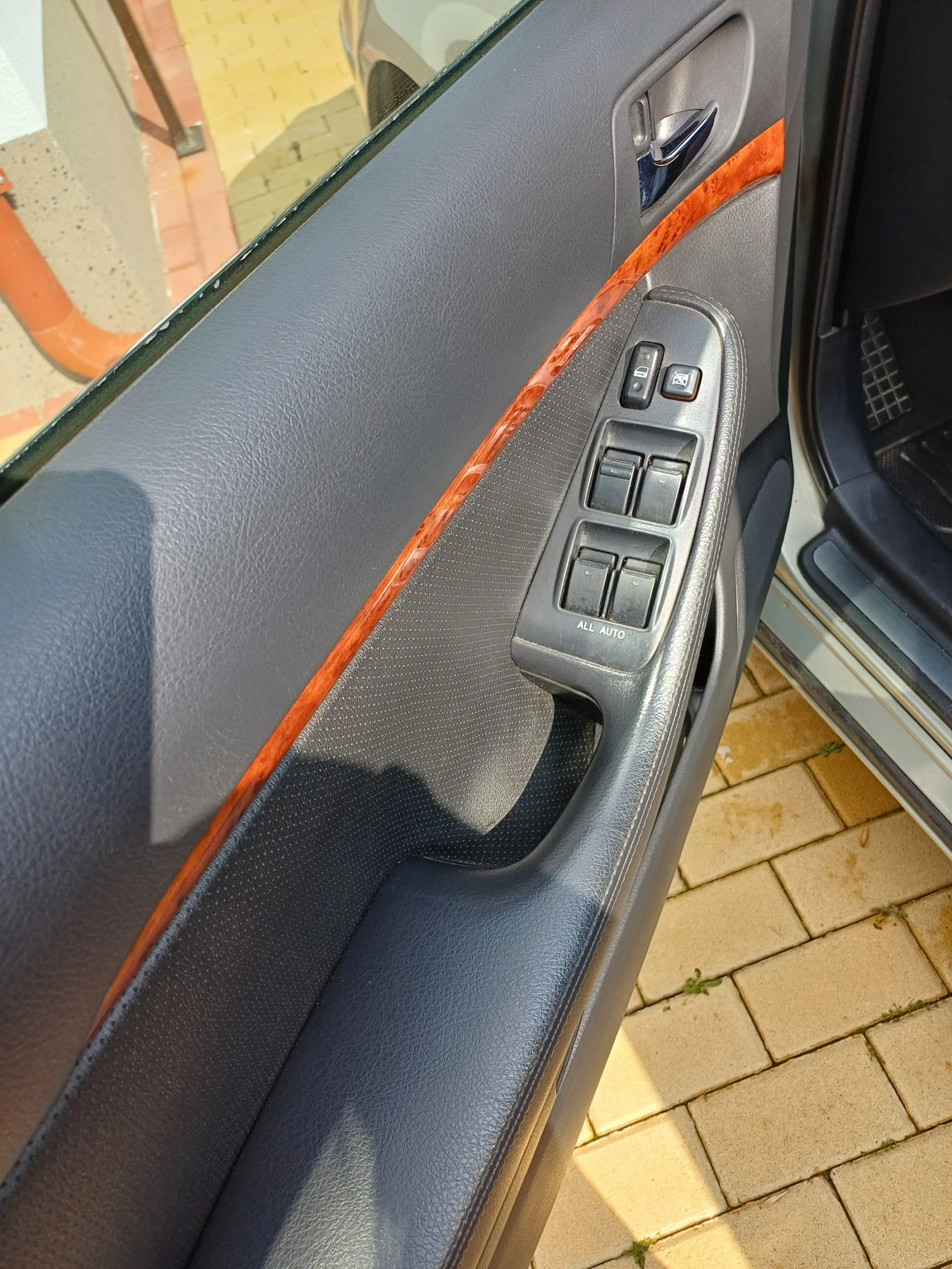 Toyota Avensis, снимка 4 - Автомобили и джипове - 56073721