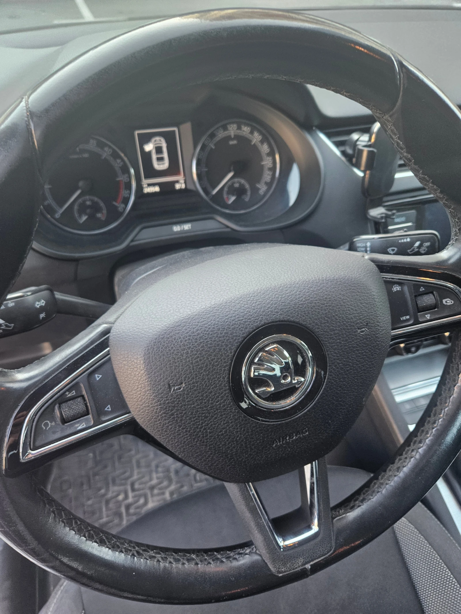 Skoda Octavia, снимка 4 - Автомобили и джипове - 56411222