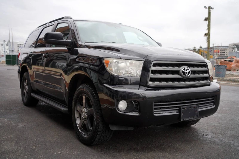 Toyota Sequoia SR5 5.7 V8 , снимка 6 - Автомобили и джипове - 48885793