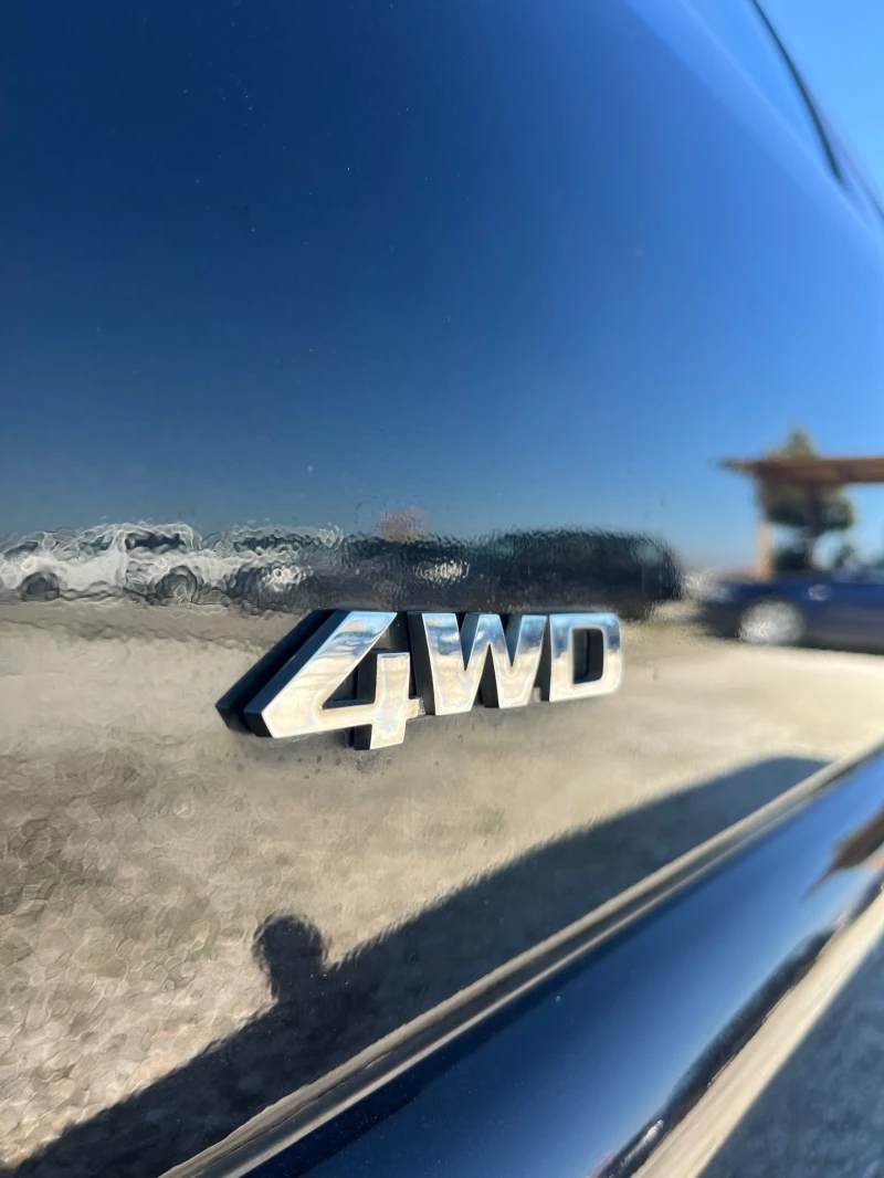 Kia Sportage 2.0 CRDi 4x4, снимка 16 - Автомобили и джипове - 49800287