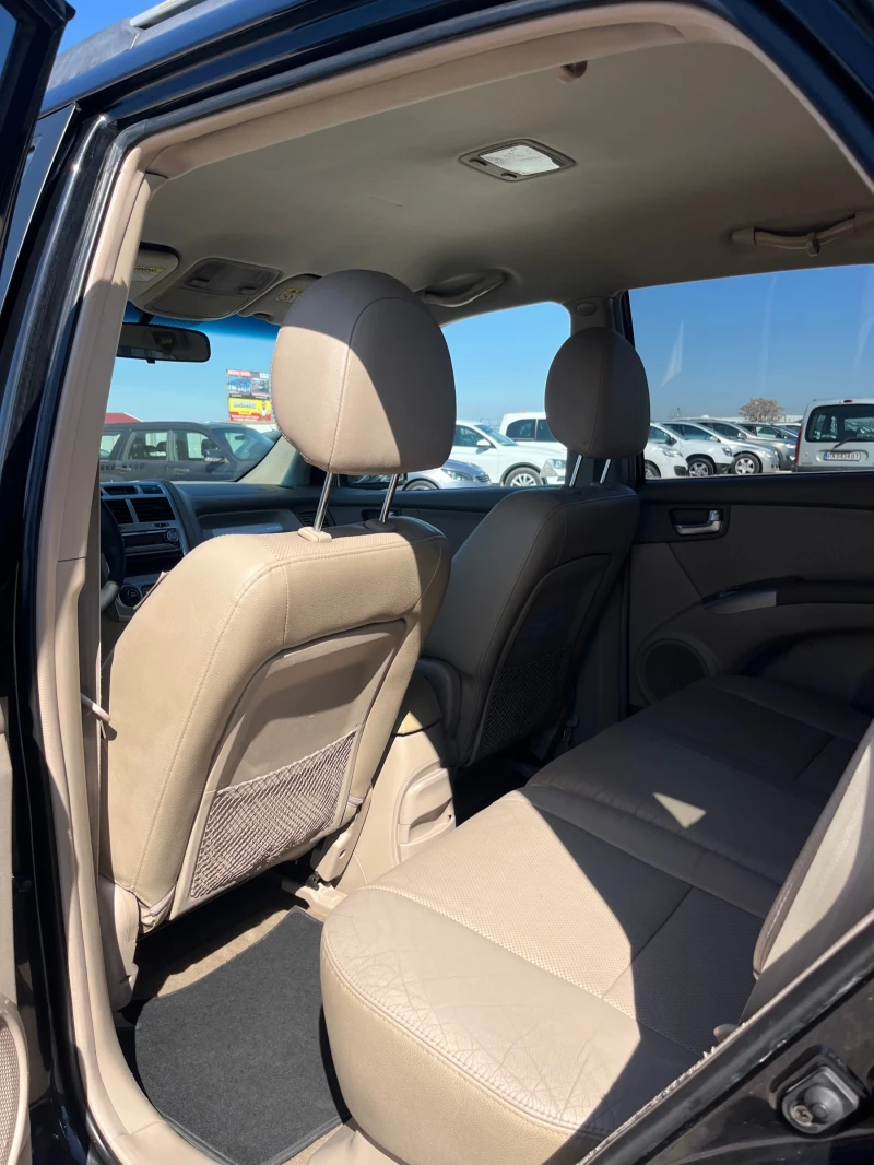 Kia Sportage 2.0 CRDi 4x4, снимка 8 - Автомобили и джипове - 49800287