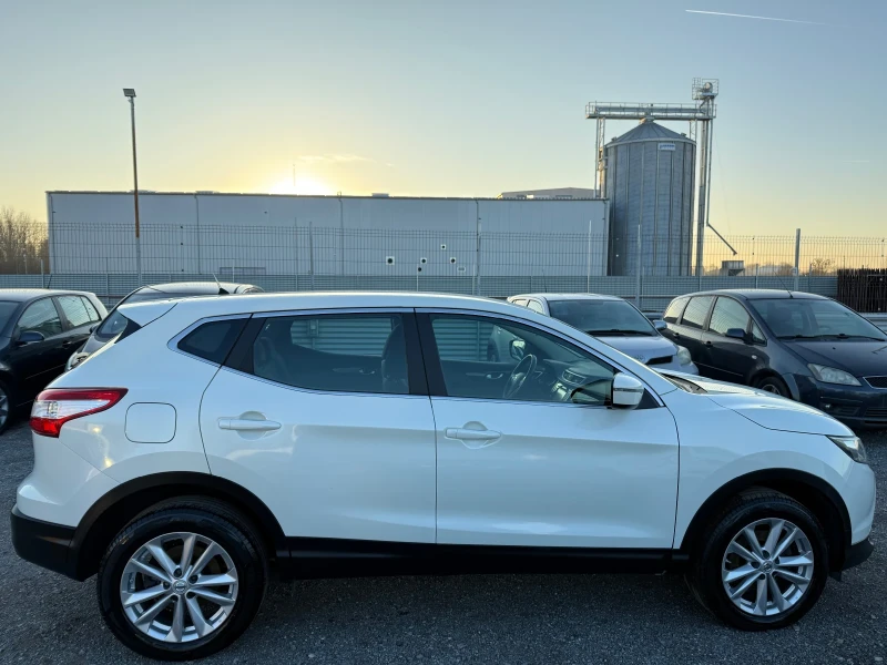 Nissan Qashqai 1.6dci 4x4 Euro6, снимка 6 - Автомобили и джипове - 52804006