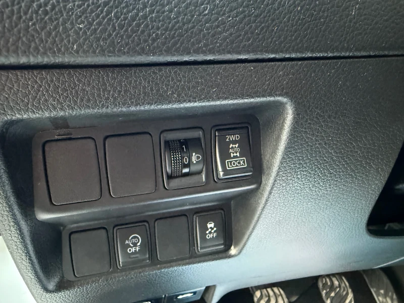 Nissan Qashqai 1.6dci 4x4 Euro6, снимка 14 - Автомобили и джипове - 52804006