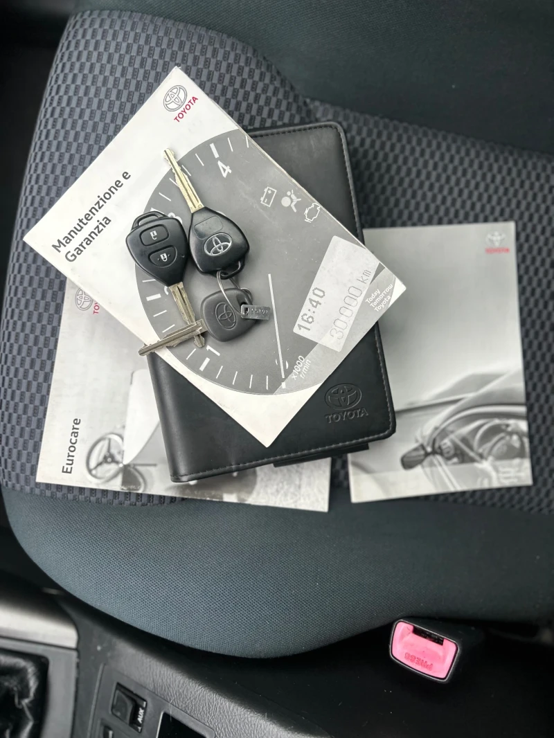 Toyota Rav4 3 КЛЮЧА * Сервизна история * 150кс. * D-4D* Фейс* , снимка 15 - Автомобили и джипове - 53432645