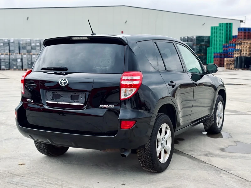 Toyota Rav4 3 КЛЮЧА * Сервизна история * 150кс. * D-4D* Фейс* , снимка 4 - Автомобили и джипове - 53432645