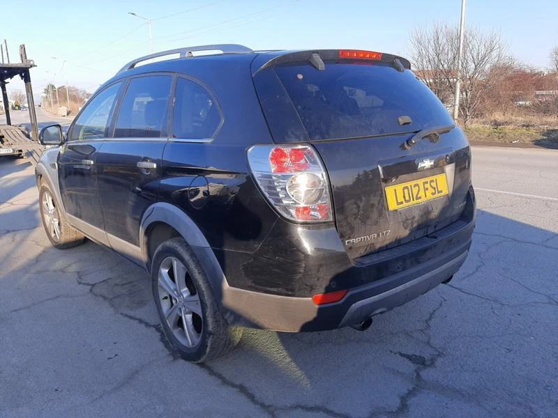 Chevrolet Captiva 2.0d, снимка 17 - Автомобили и джипове - 36144446