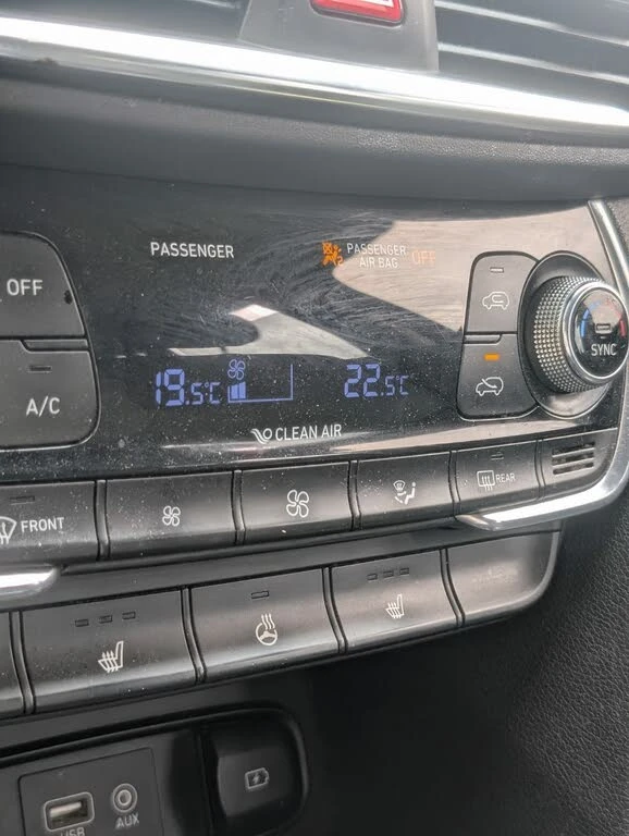 Hyundai Santa fe * АВТО КРЕДИТ* ЦЕНА ДО БГ * Сервизна история *  - изображение 9