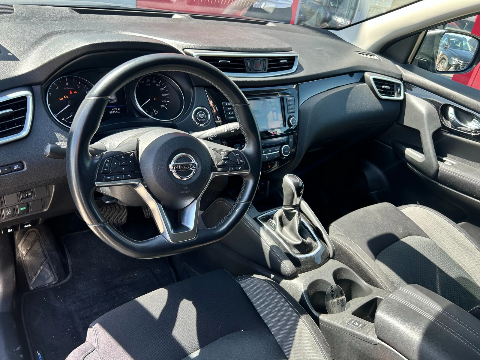 Nissan Qashqai 1.3 DIG-T N-Connecta A/T - изображение 4