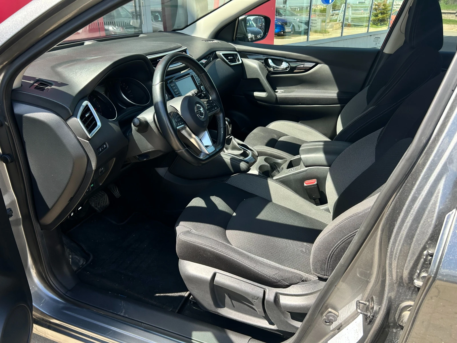 Nissan Qashqai 1.3 DIG-T N-Connecta A/T - изображение 5