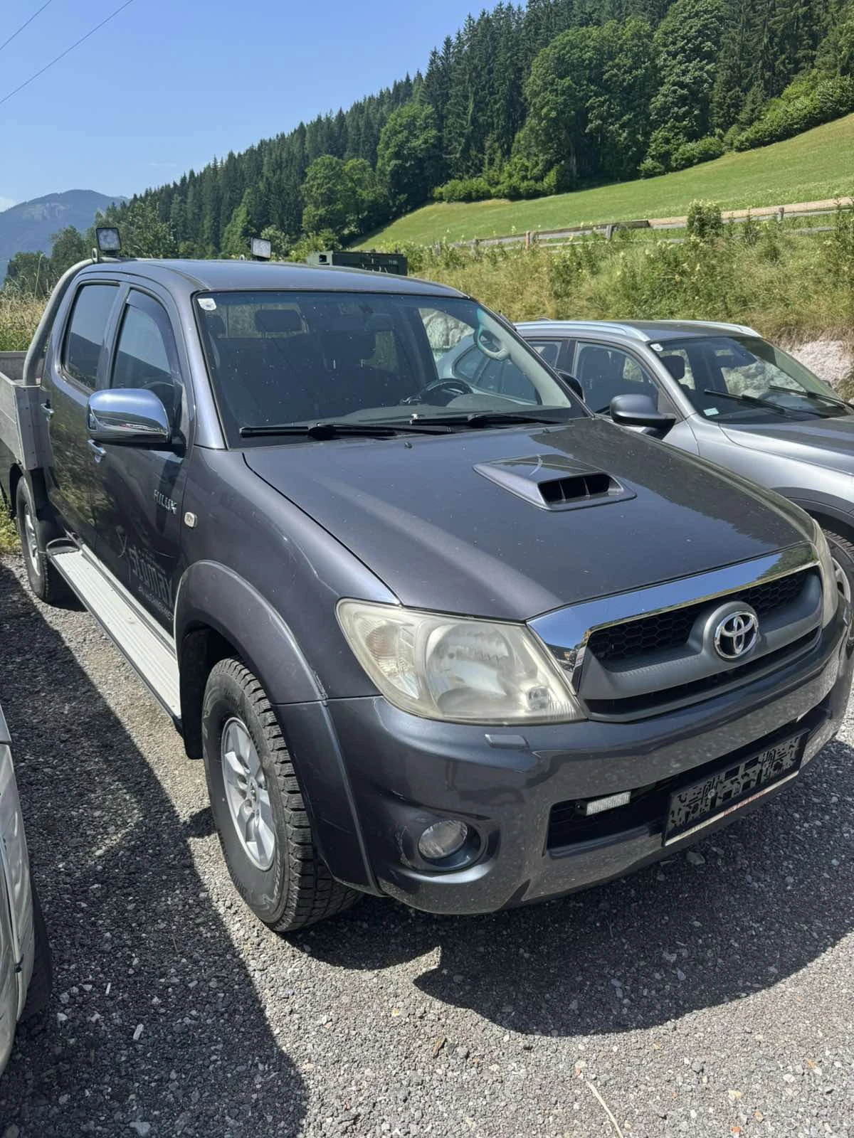 Toyota Hilux 2.4D - изображение 2