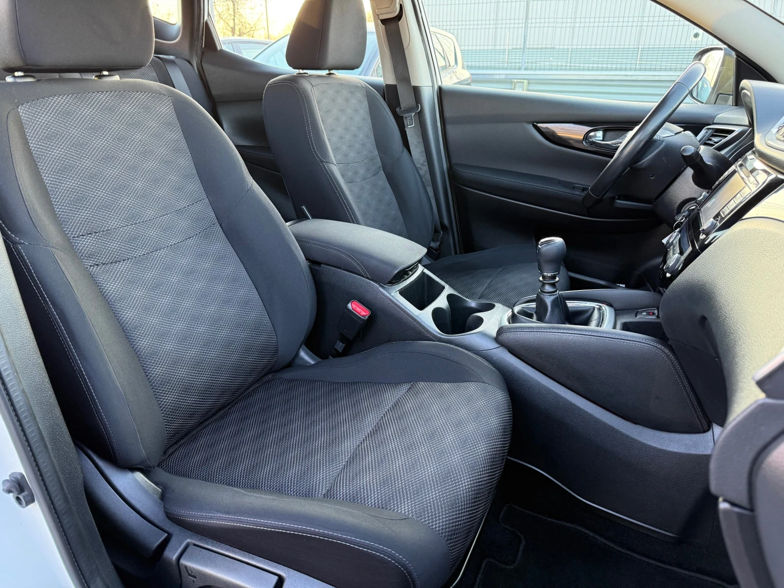 Nissan Qashqai 1.6dci 4x4 Euro6 - изображение 10