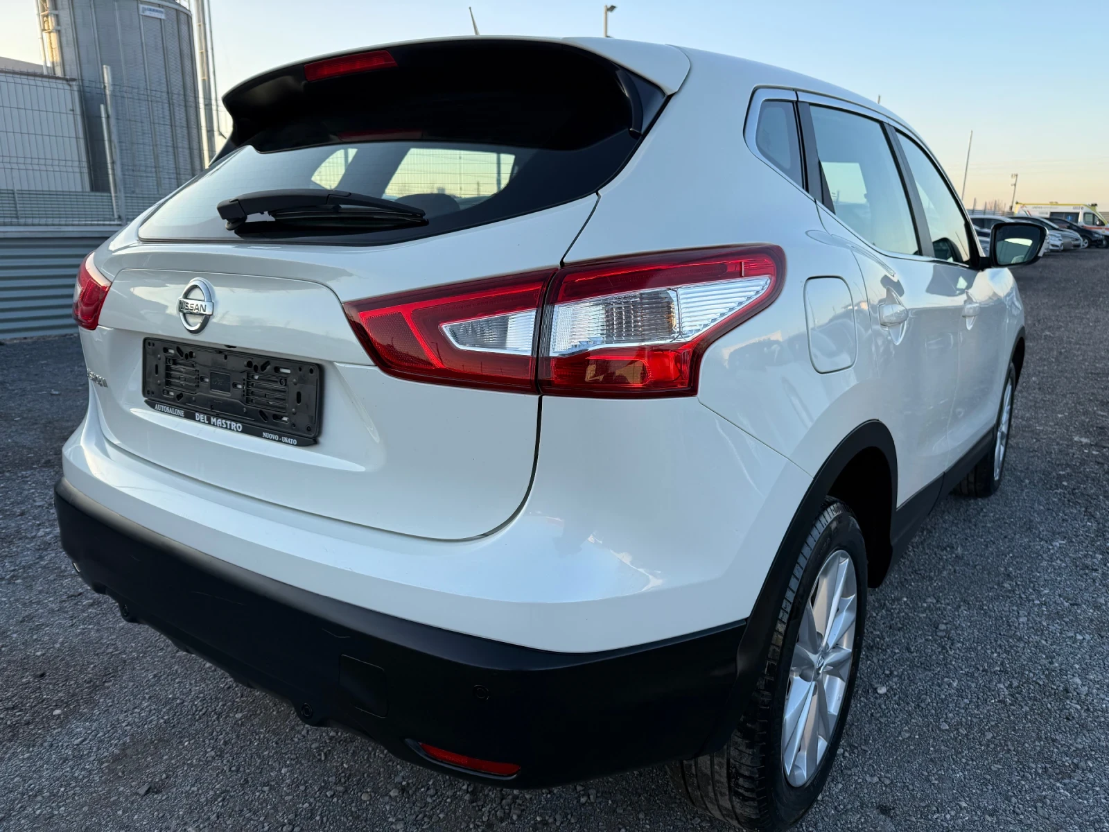 Nissan Qashqai 1.6dci 4x4 Euro6 - изображение 3