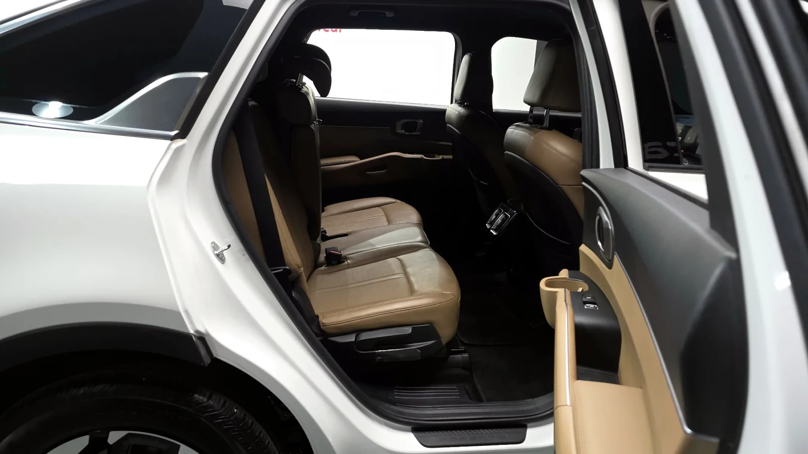 Kia Sorento PRESTIGE / DISTRONIC / ОБДУХВАНЕ / ПОДГРЕВИ , снимка 14 - Автомобили и джипове - 54060720