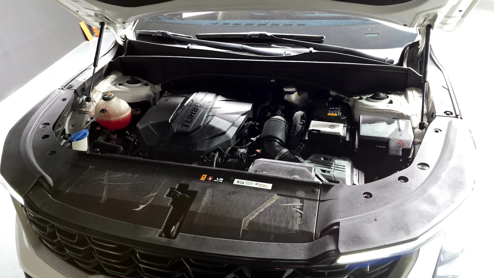 Kia Sorento PRESTIGE / DISTRONIC / ОБДУХВАНЕ / ПОДГРЕВИ , снимка 6 - Автомобили и джипове - 54060720