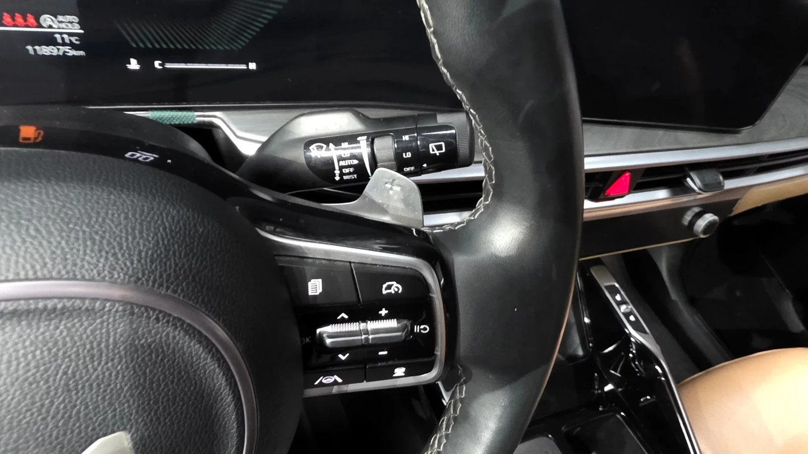 Kia Sorento PRESTIGE / DISTRONIC / ОБДУХВАНЕ / ПОДГРЕВИ , снимка 10 - Автомобили и джипове - 54060720