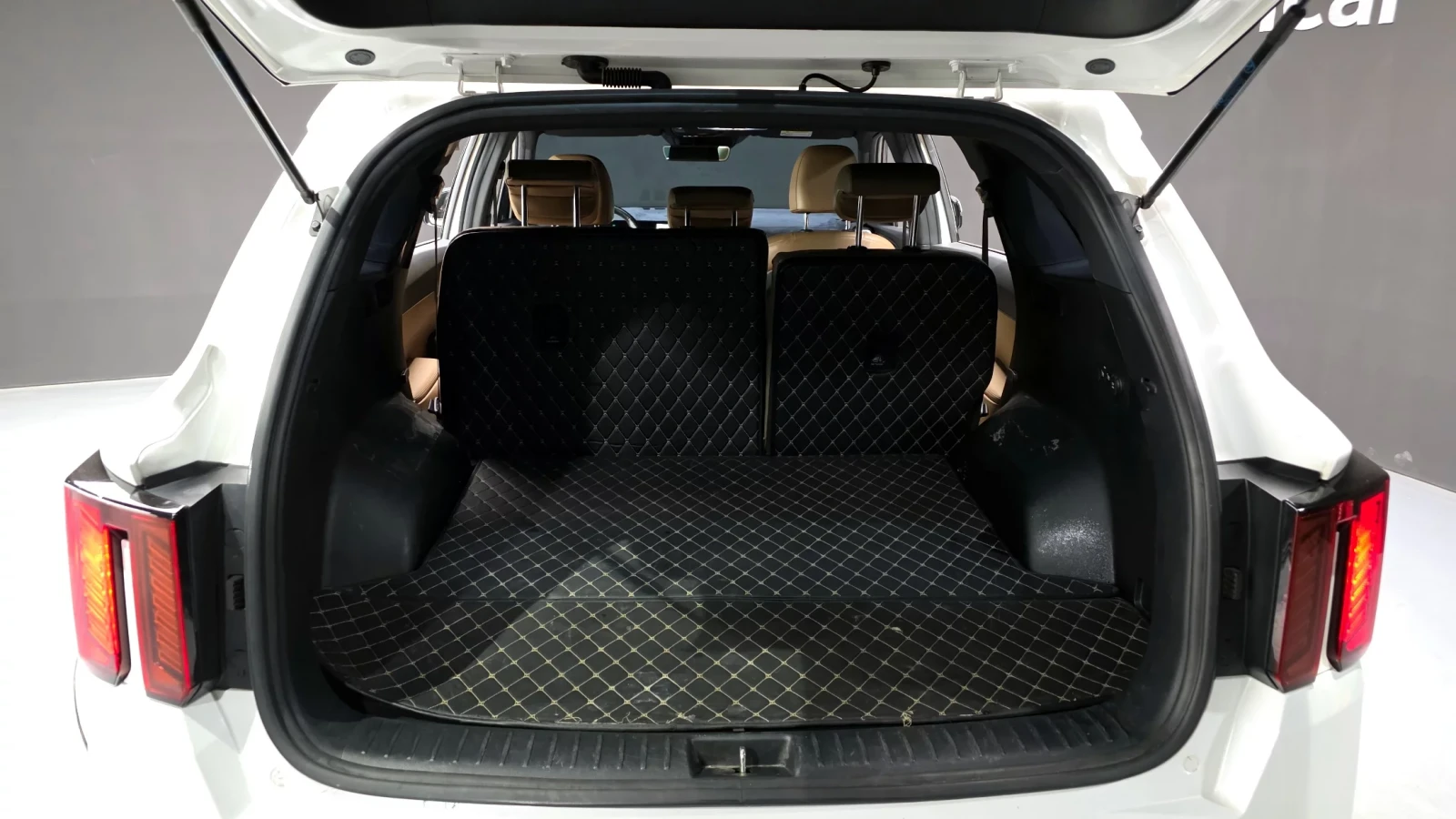 Kia Sorento PRESTIGE / DISTRONIC / ОБДУХВАНЕ / ПОДГРЕВИ , снимка 16 - Автомобили и джипове - 54060720