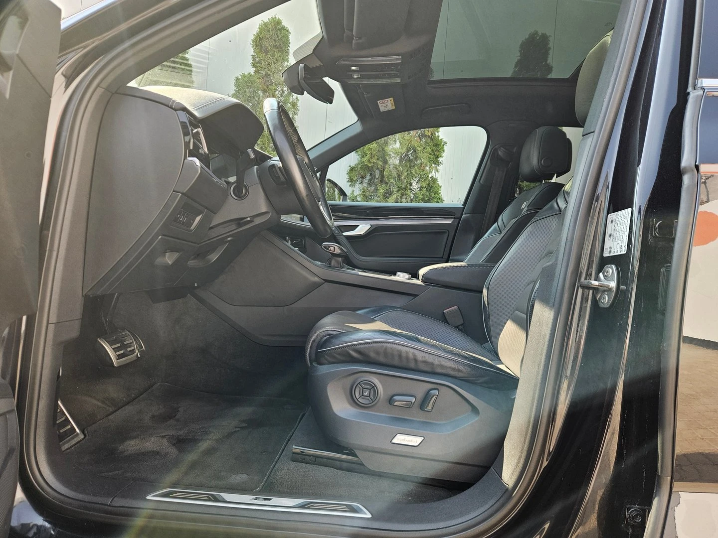 VW Touareg, снимка 7 - Автомобили и джипове - 56422000