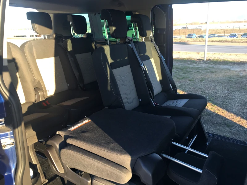 Ford Tourneo CUSTOM 8+ 1 ТИТАНИУМ , снимка 15 - Бусове и автобуси - 48120562