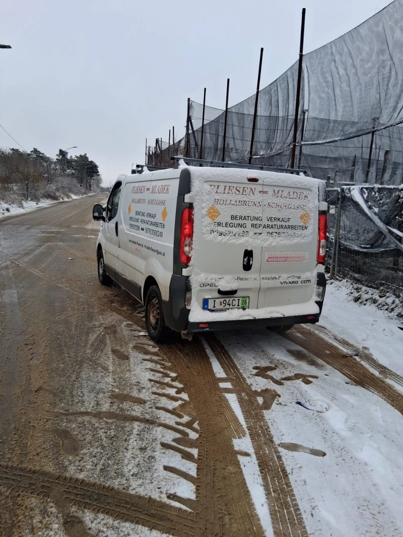 Opel Vivaro, снимка 6 - Бусове и автобуси - 53501426