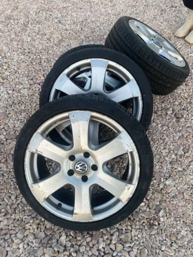 Гуми с джанти 225/40R18, снимка 2