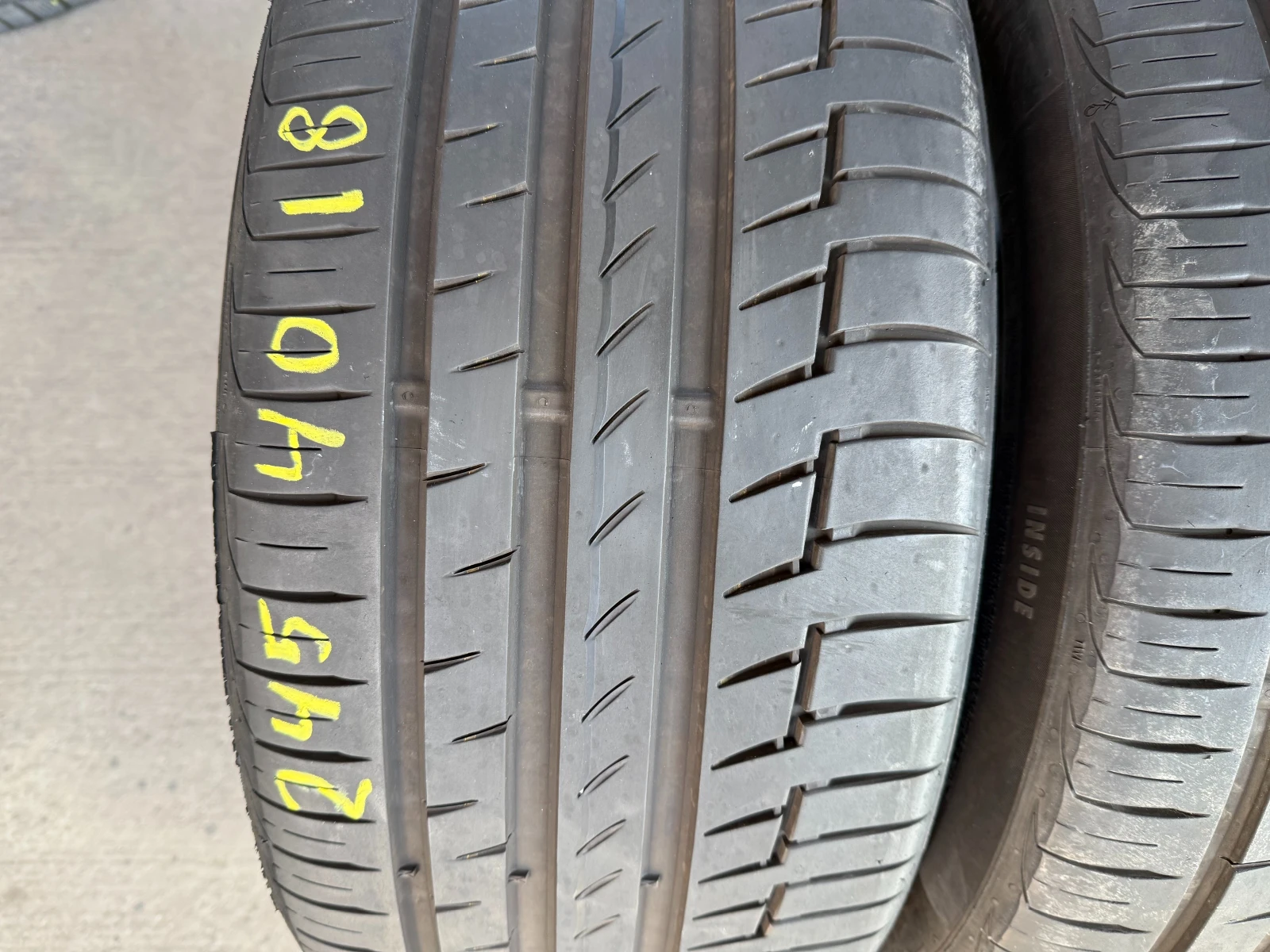 Гуми Летни 245/40R18, снимка 2 - Гуми и джанти - 53838131