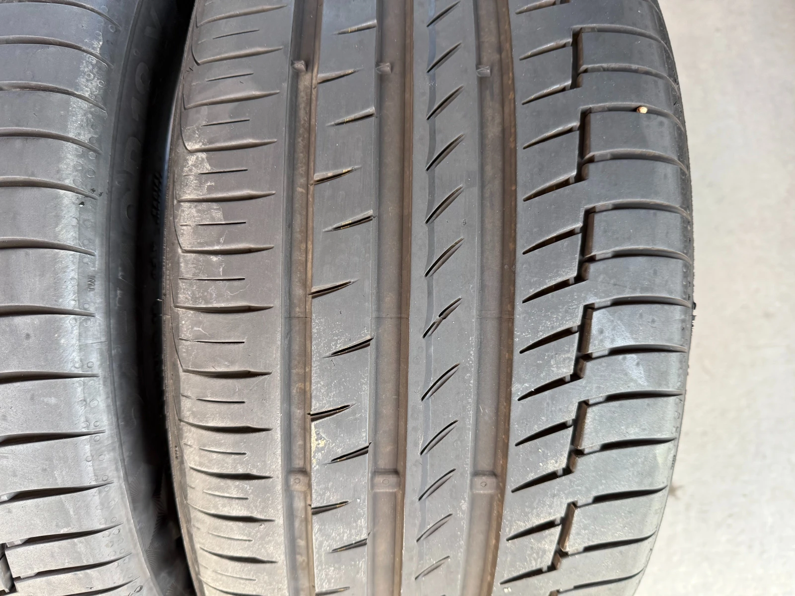 Гуми Летни 245/40R18, снимка 3 - Гуми и джанти - 53838131