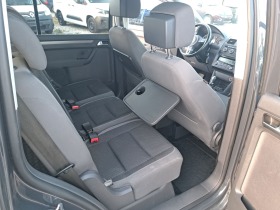 VW Touran 1.6tdi DSJ Топ състояние автомат, снимка 11 - Автомобили и джипове - 42894582