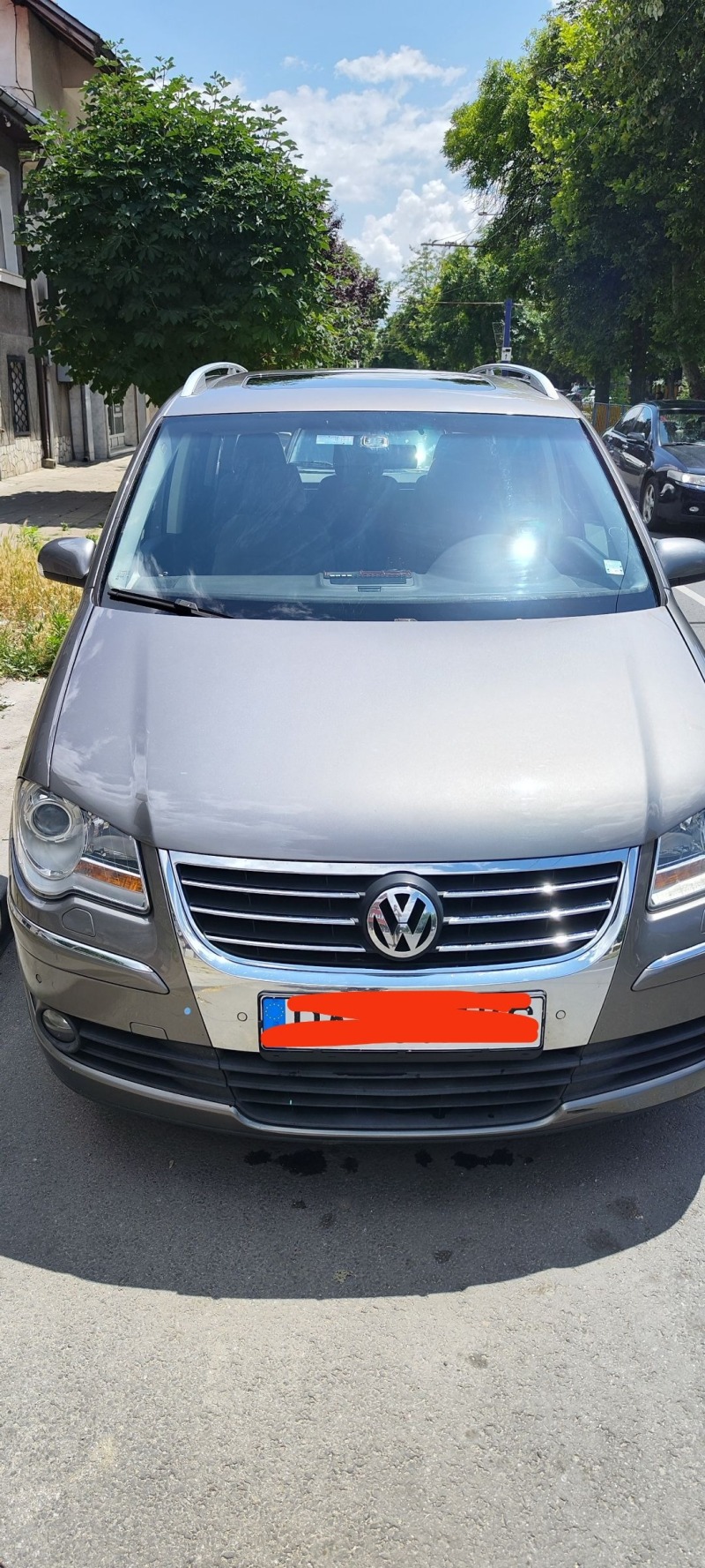 VW Touran, снимка 1 - Автомобили и джипове - 45541601