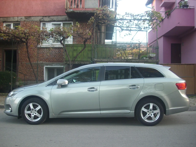 Toyota Avensis EXECUTIVE-2.0D4D-124PS-FACELIFT, снимка 4 - Автомобили и джипове - 47684044