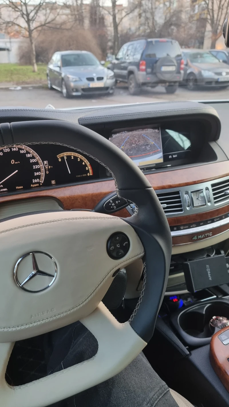 Mercedes-Benz S 320 4-MATIK ВАКУМ;ДИСТРОНИК;ПАРК ТРОНИК.ПОРЪЧКОВ ВОЛАН, снимка 15 - Автомобили и джипове - 52096694