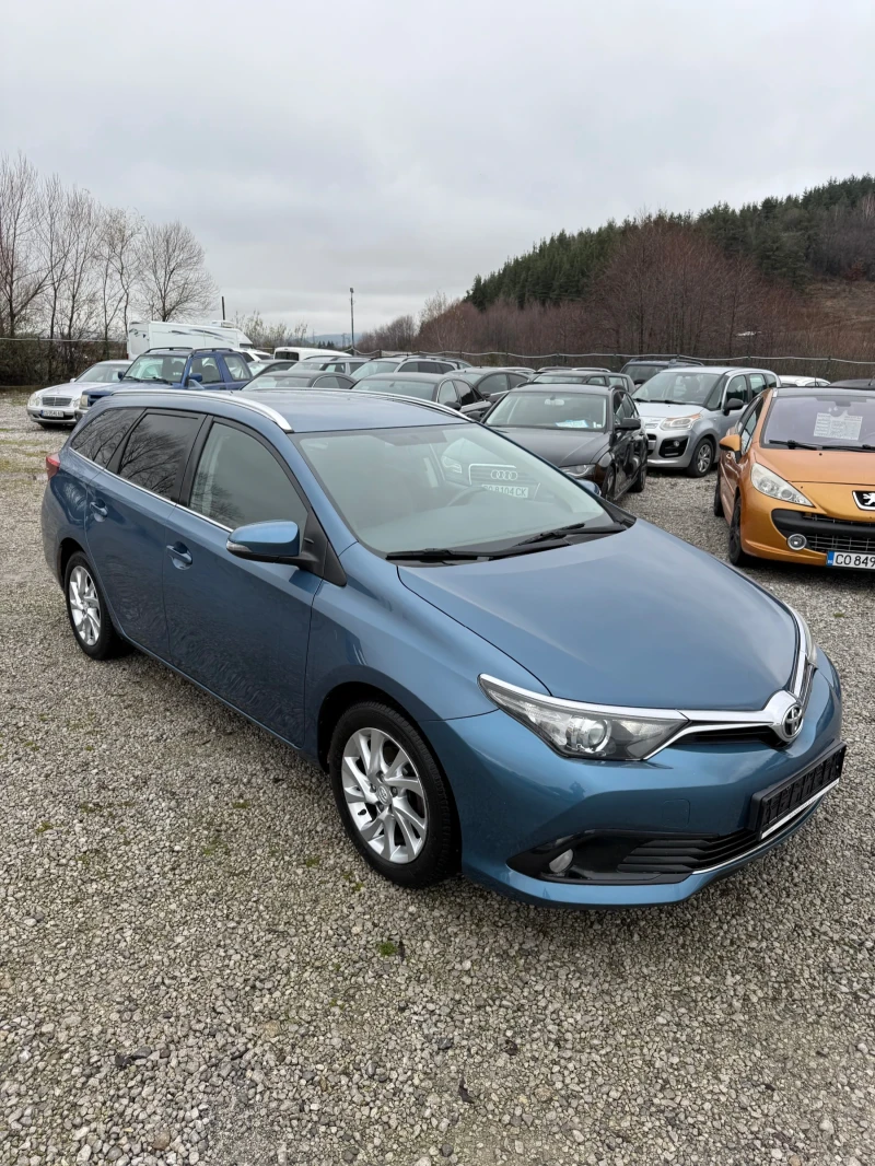 Toyota Auris Toyota auris 1.2 Benzin Facelift, снимка 2 - Автомобили и джипове - 52678388