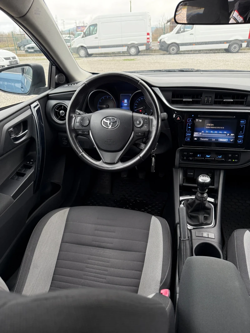 Toyota Auris Toyota auris 1.2 Benzin Facelift, снимка 6 - Автомобили и джипове - 52678388