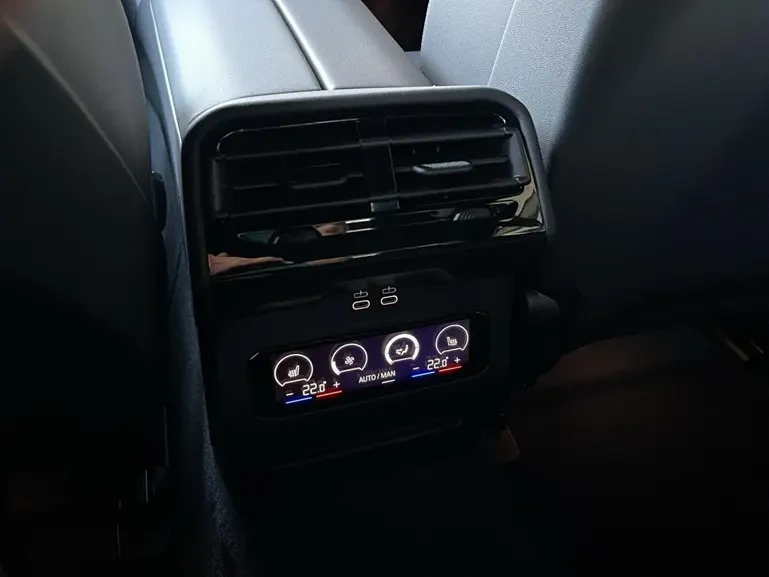 BMW 540 d xDrive M-Sport Pro = NEW = Гаранция, снимка 11 - Автомобили и джипове - 53236855