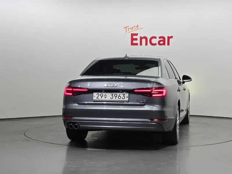 Audi A4 2.0 TDI Quattro, снимка 4 - Автомобили и джипове - 54144208