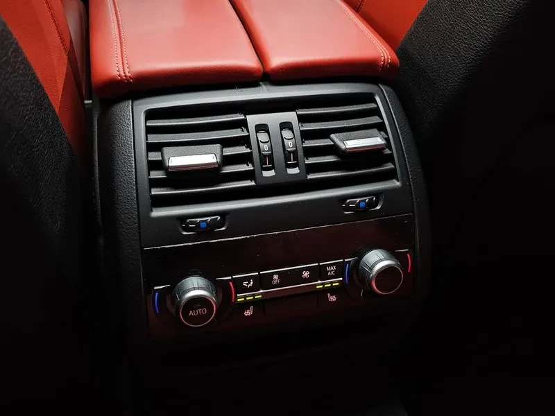 BMW M5, снимка 16 - Автомобили и джипове - 55185938