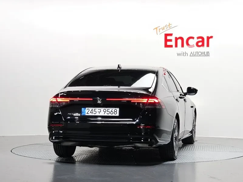Honda Accord 1.5 Turbo, снимка 4 - Автомобили и джипове - 55815065