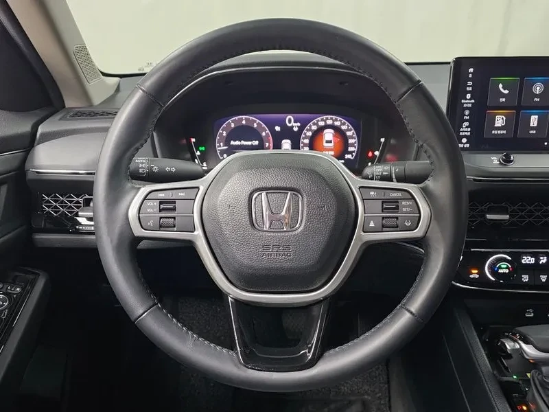 Honda Accord 1.5 Turbo, снимка 13 - Автомобили и джипове - 55815065