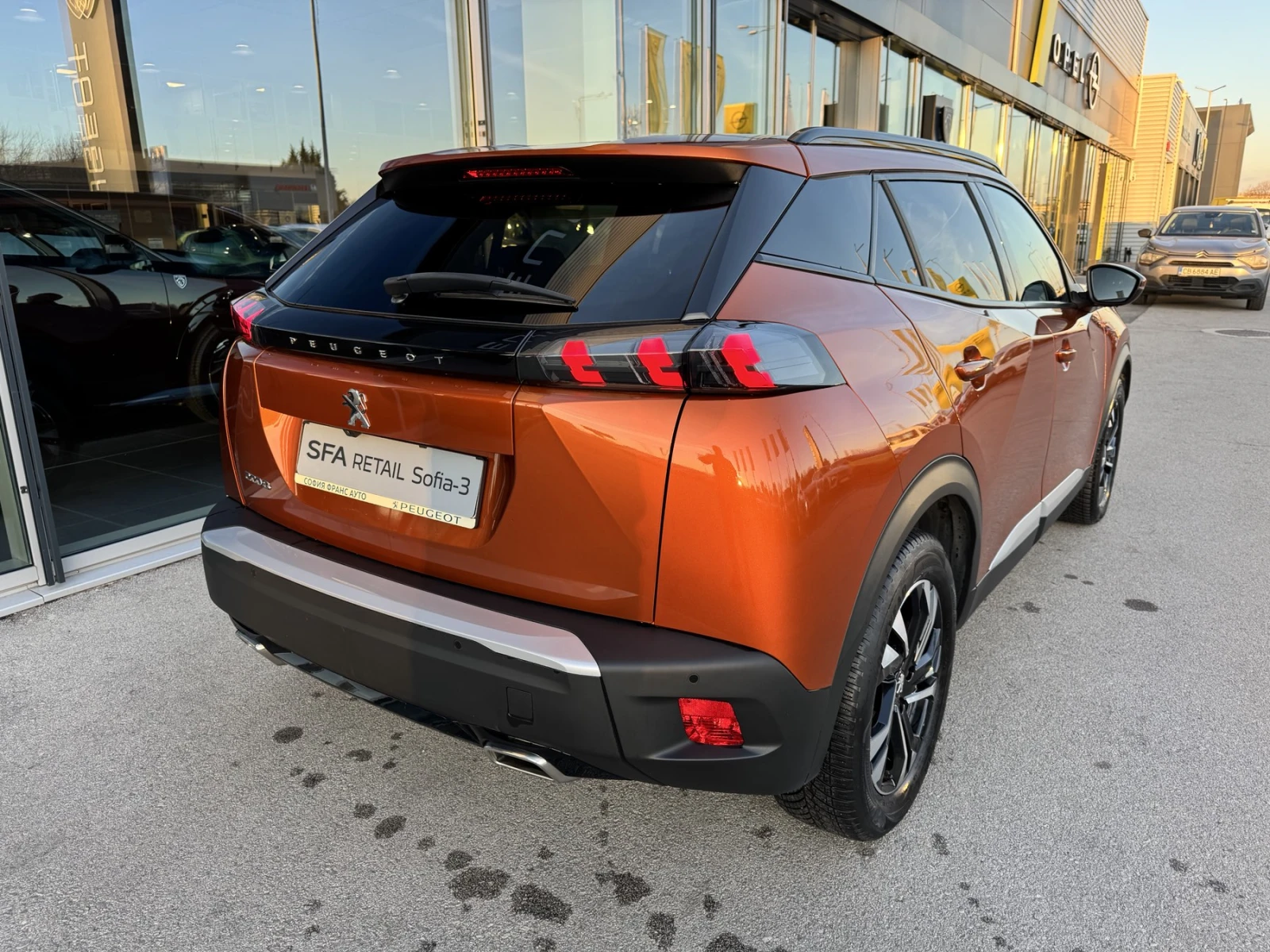 Peugeot 2008 New Line Up ALLURE PACK 1.2 PureTech 130 EAT8 EURO - изображение 5