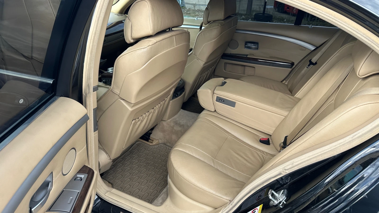 BMW 730 Е65 3.0d-231кс-face - изображение 8