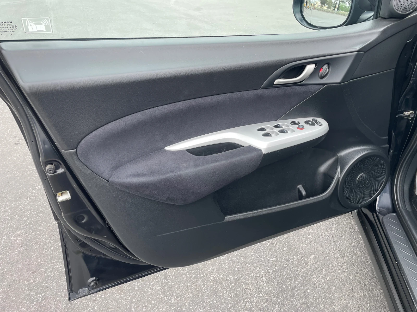 Honda Civic 8 2007 2.2d 140к.с. ОБСЛУЖЕНА, РЕГИСТРИРАНА+ ГУМИ - изображение 8