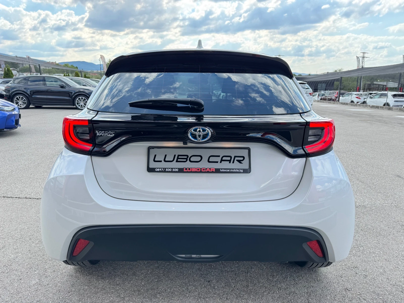 Toyota Yaris 1.5i-HYBRID-FULL LED-CAMERA-DISTRONIC-LANE ASSIST - изображение 5